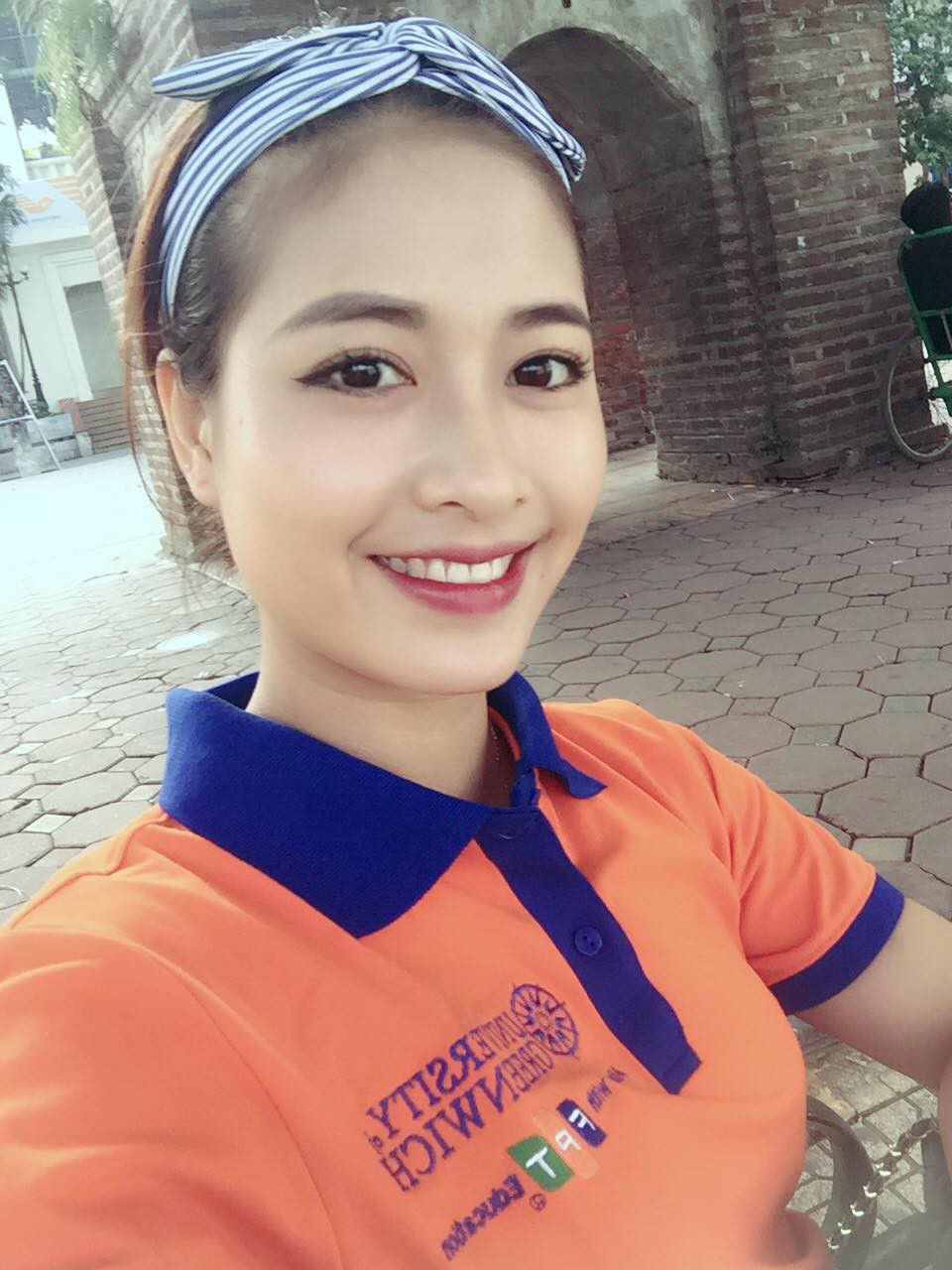 Tâm sự của nữ sinh Nam Định xinh đẹp từng theo bố đẩy xe rác khắp Hà Nội, bươn chải kiếm tiền ăn học Tâm sự của nữ sinh Nam Định xinh đẹp từng theo bố đẩy xe rác khắp Hà Nội, bươn chải kiếm tiền ăn học